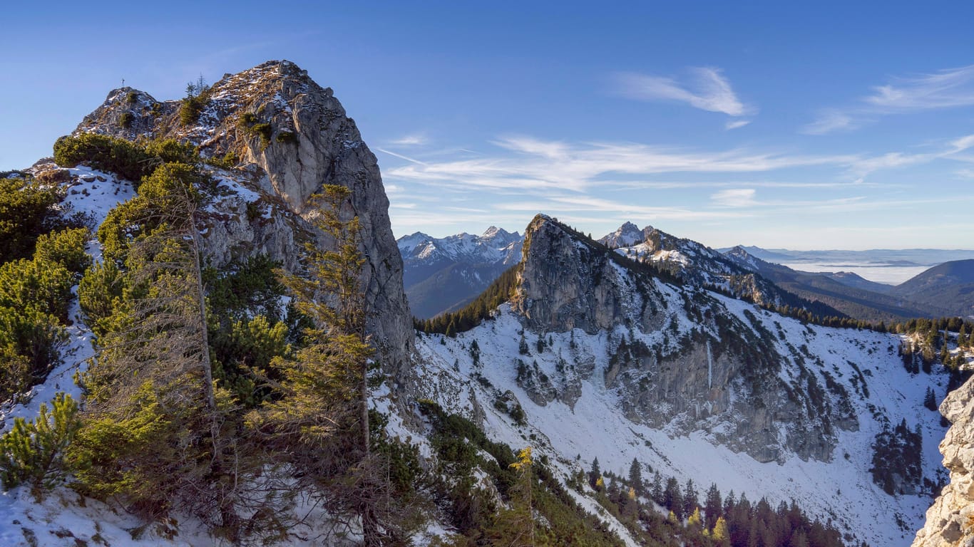 Ammergauer Alpen (Symbolbild): Ein Mann ist beim Bergsteigen in den Tod gestürzt.