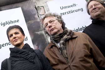 9. November 2018: Sevim Dagdelen, Sarah Wagenknecht, Ingo Schulze und Ludger Volmer (v.l.n.r.) in Berlin. Am Tag zuvor soll es zu dem Treffen gekommen sein.