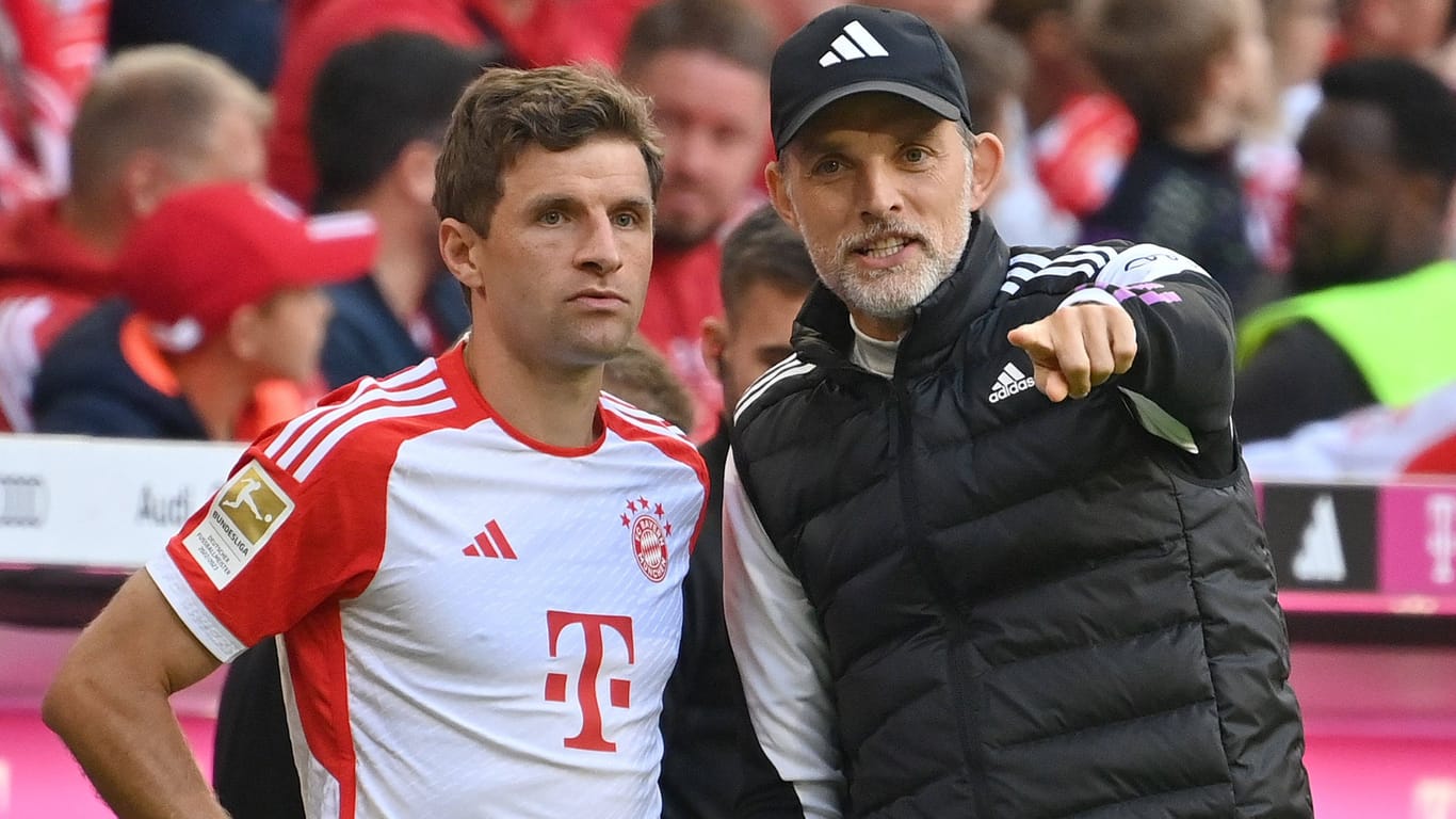 Thomas Müller (l.) und Thomas Tuchel: Der Vizekapitän und der Chefcoach erleben mit dem FC Bayern gegen Bochum eine Sieben-Tore-Gala.