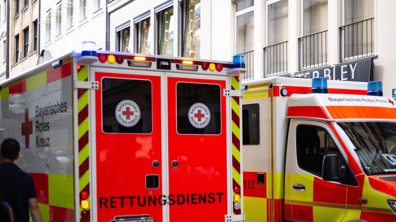 Notarzteinsatz in München (Symbolfoto): Ein Unfall in der Baaderstraße alarmierte die Einsatzkräfte.
