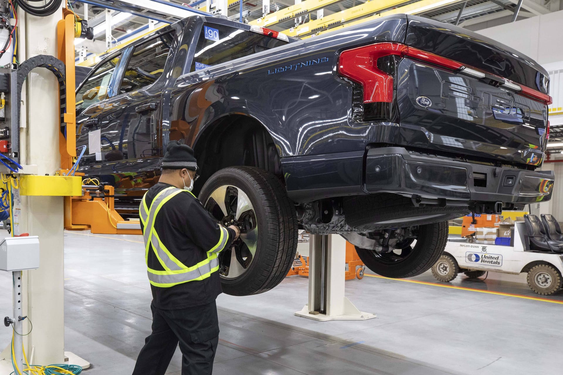 Ford Werk in den USA (Archivbild): Erstmals wird bei den drei großen Autobauern der USA parallel gestreikt.