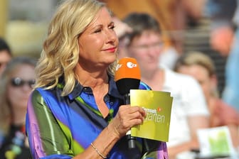 Andrea Kiewel: So hieß sie das Publikum in der vergangenen Woche zum "ZDF-Fernsehgarten" willkommen.