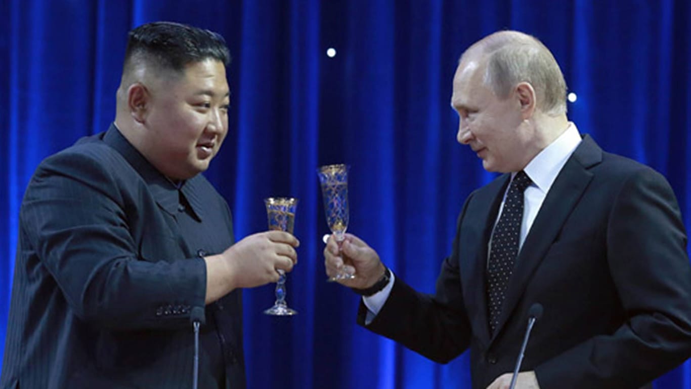Kim Jong-un und Wladimir Putin im Jahr 2019: Sie pflegen einen Waffen-gegen-Öl-Tauschhandel.