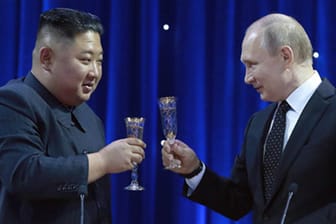 Kim Jong-un und Wladimir Putin im Jahr 2019: Sie pflegen einen Waffen-gegen-Öl-Tauschhandel.