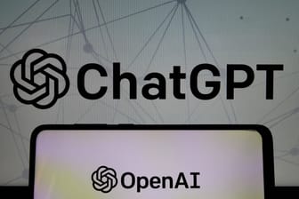 ChatGPT (Symbolbild): In der Wirtschaft wird künstliche Intelligenz von knapp jedem fünften Unternehmen eingesetzt.