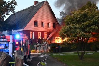 Brand in Neuland: Die Feuerwehr musste Schwerstarbeit verrichten.