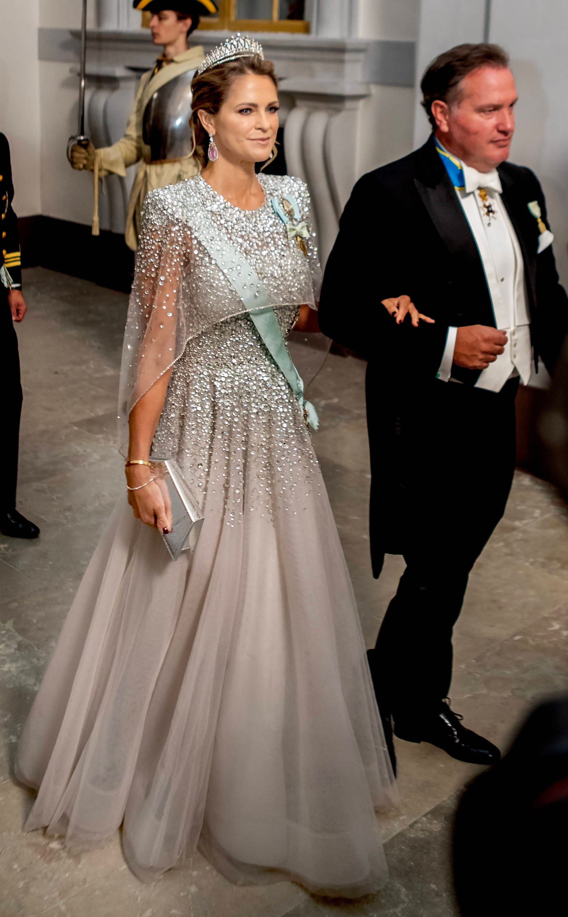 Prinzessin Madeleine beeindruckte in einem bodenlangen Kleid.