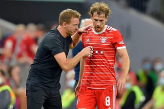 Julian Nagelsmann (l.) und Leon Goretzka: Der Bayern-Profi würde ein Engagement seines Ex-Coaches als Bundestrainer begrüßen.