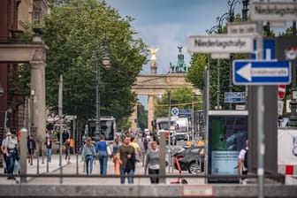 Blick aufs Brandenburger Tor in Berlin: In 75 Jahren hat sich viel verändert.
