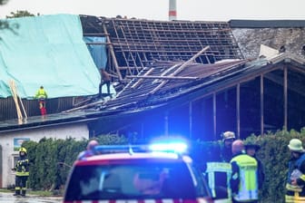 Unwetter in Nusbaum: Im Eifelkreis Bitburg-Prüm wurden Dächer abgedeckt.