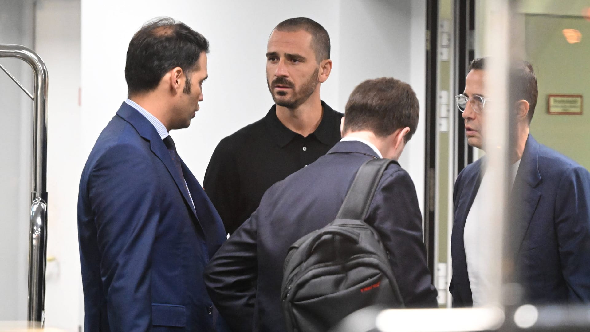 Leonardo Bonucci am Flughafen BER: Der Italiener spielt künftig an der Alten Försterei.