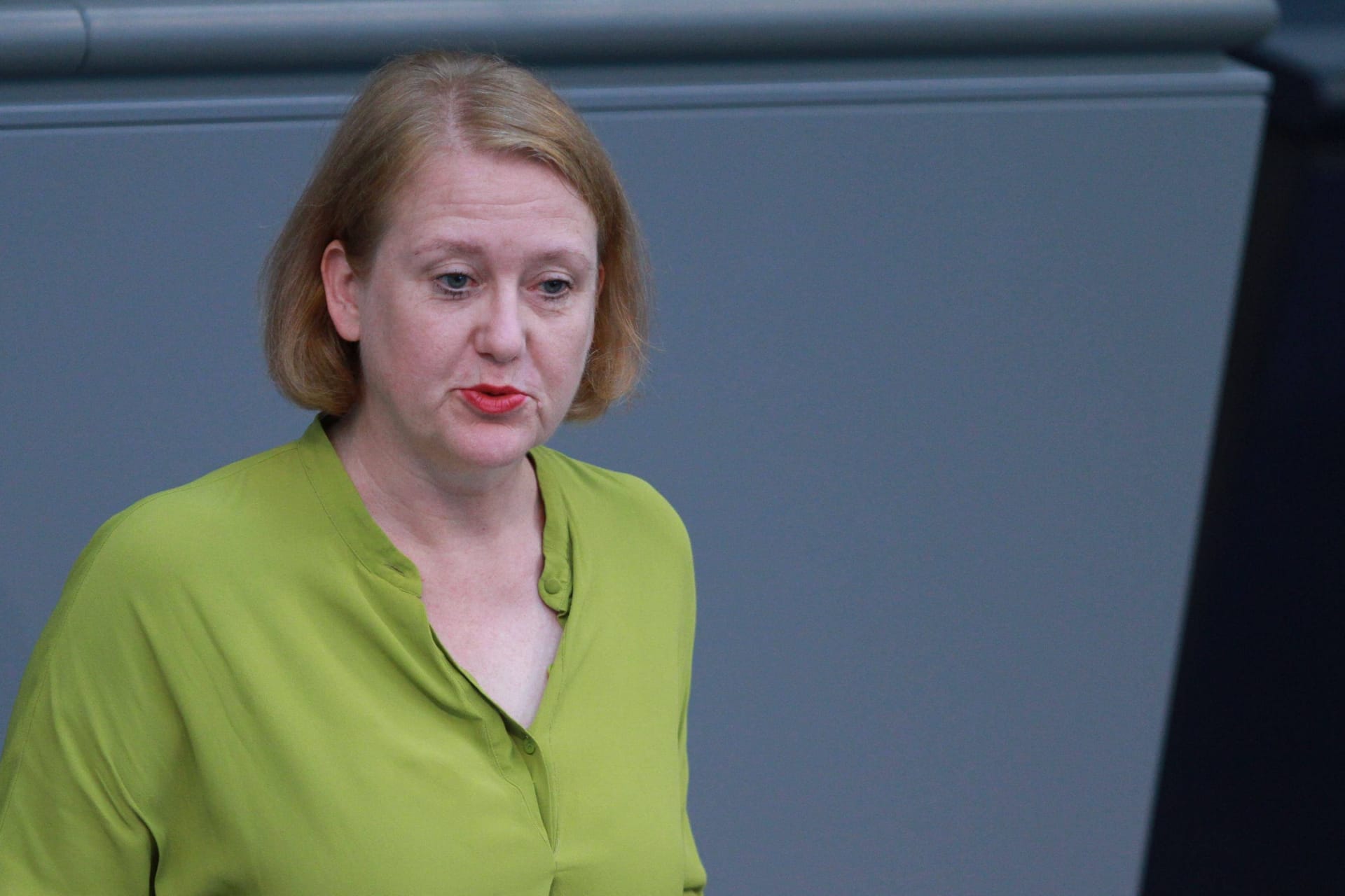 Lisa Paus (Archivbild): Das deutsche Kinderhilfswerk kritisiert den aktuellen Plan für die Kindergrundsicherung der Bundesfamilienministerin deutlich.
