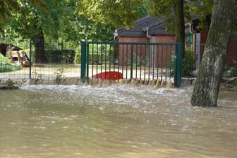 Die Schulen in Ahlen bleiben geschlossen. Auch im Nachbarort Ortschaft Beckum-Vellern gab es Überschwemmungen.