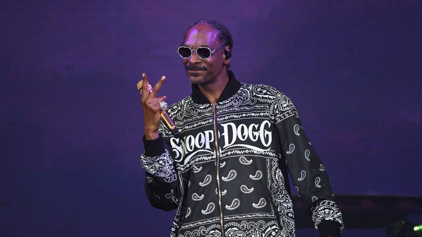 Snoop Dogg während eines Auftritts (Archivbild): Am Donnerstag tritt der Rapper in Köln auf.