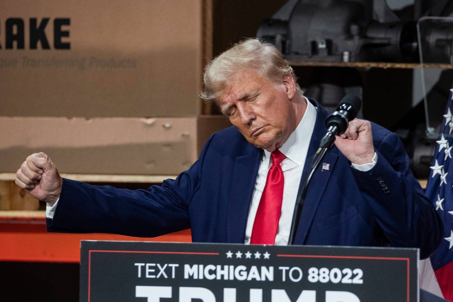 Alleinunterhaltung statt Auseinandersetzung: Donald Trumps Strategie wird in Michigan erkennbar.