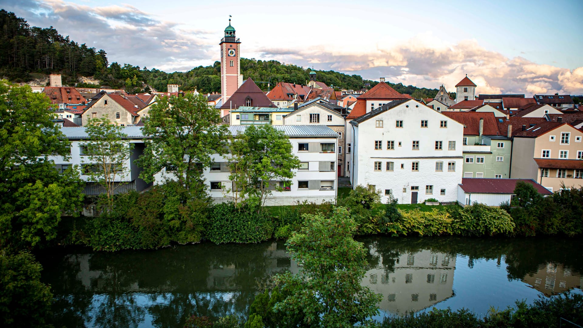 Blick auf Eichstätt: Der Panoramaweg führt um die Universitätsstadt.