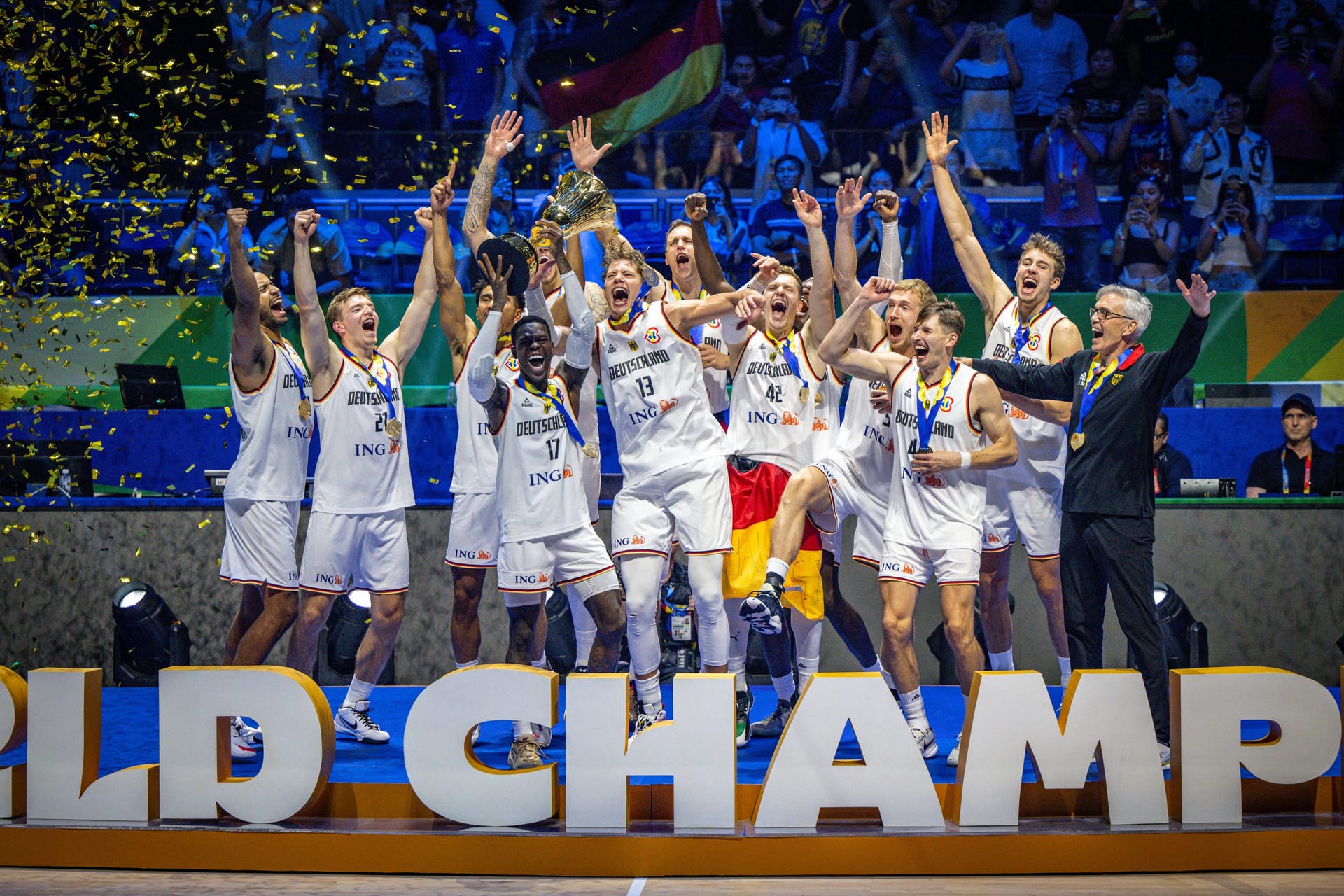 Die Mannschaft in Manila: Begeisternde Weltmeister im Basketball.