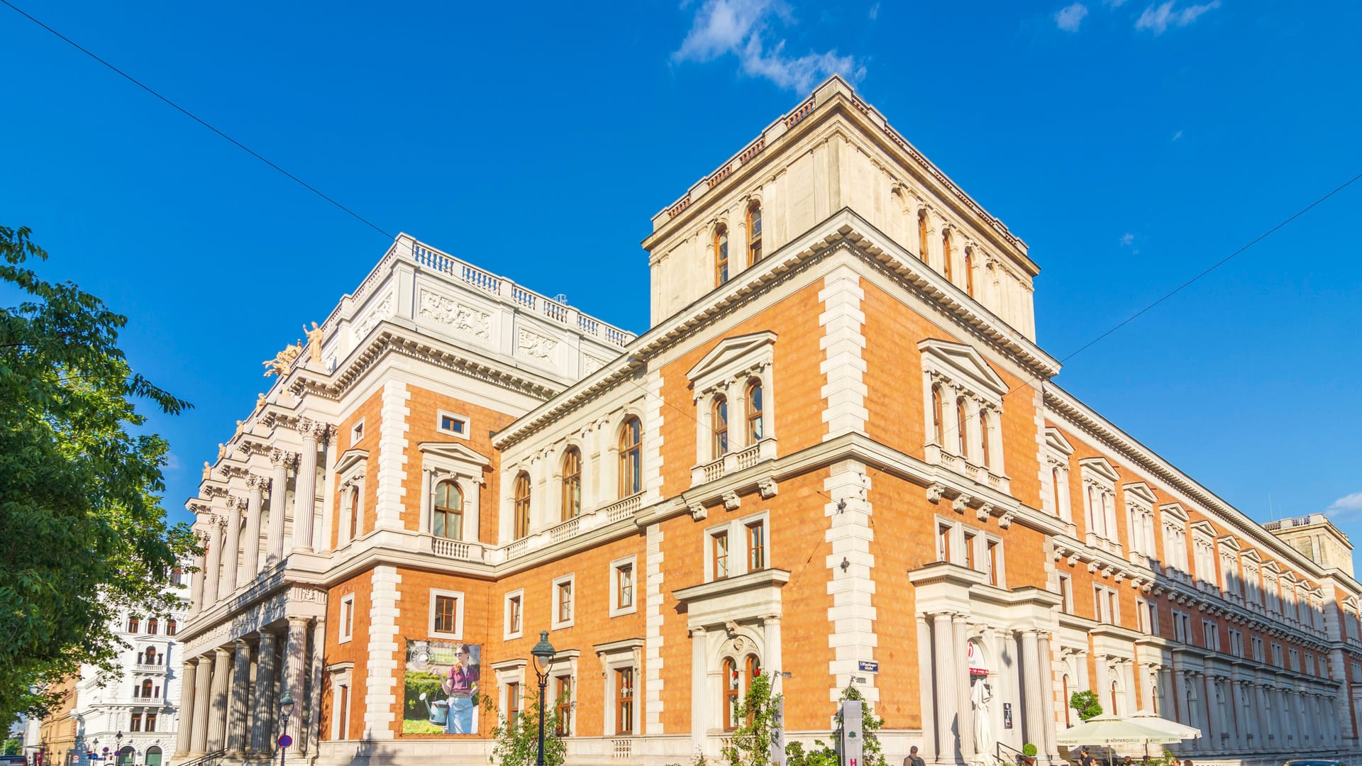 Prachtbau auf Wiens Ringstraße: Das Gebäude in berühmter Lage war bis zum Umzug in das Palais Caprara-Geymüller 2001 Sitz der Wiener Börse.