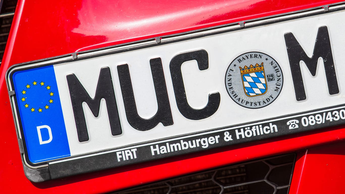 Bald können Autofahrer aus München mit einem neuen Kennzeichen unterwegs sein.