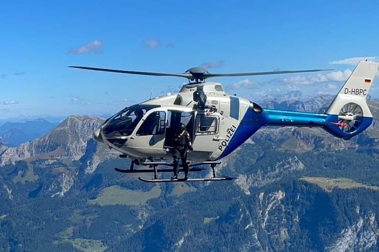 Polizeihelikopter am Watzmann: Ein Mann konnte nur noch tot geborgen werden.