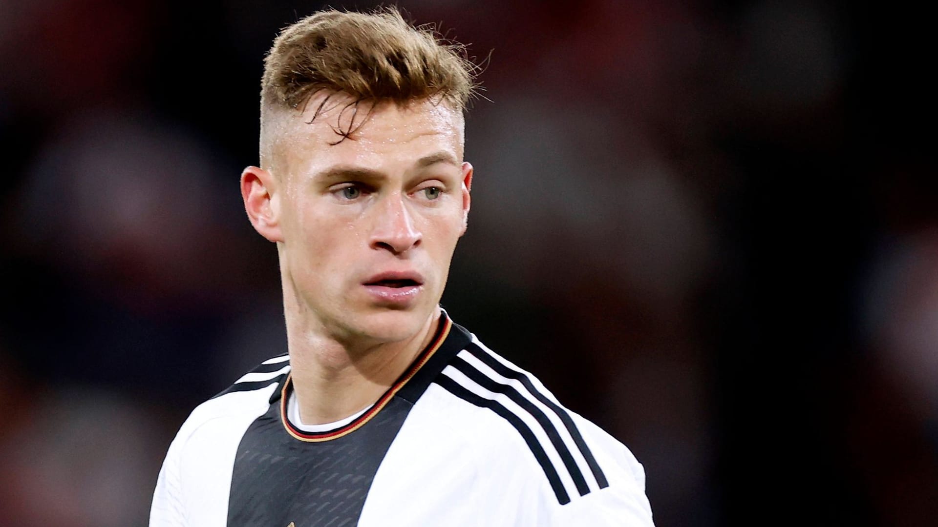 Joshua Kimmich: Der Bayern-Star läuft in der Viererkette auf.
