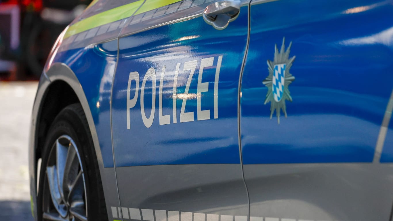 Polizei in Würzburg (Archivbild): Ein Streit ist außer Kontrolle geraten.