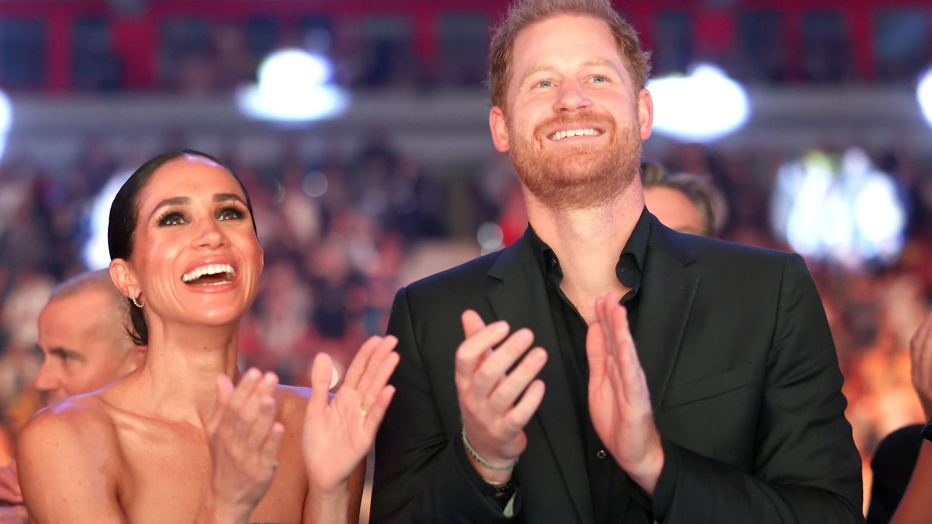 Prinz Harry und Herzogin Meghan: Das Paar feierte bei den Invictus Games in Düsseldorf. Prinz Harry und Herzogin Meghan: Das Paar feierte bei den Invictus Games in Düsseldorf.