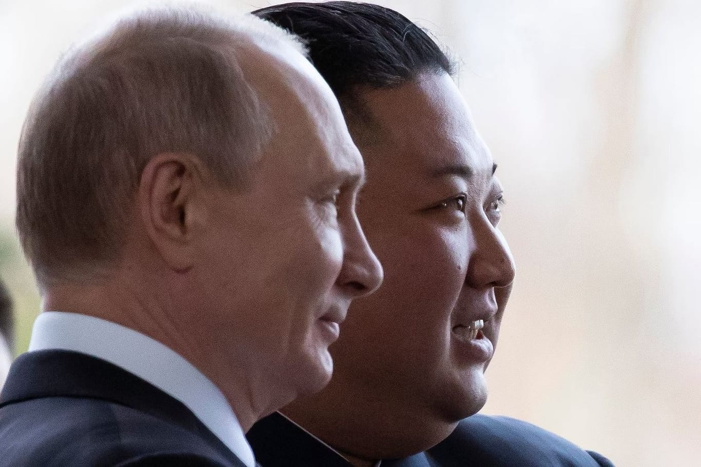 Kim Jong Un und Wladimir Putin bei Kims Wladiwostok-Besuch 2019: Schon damals demonstrierten die Machthaber Einigkeit.