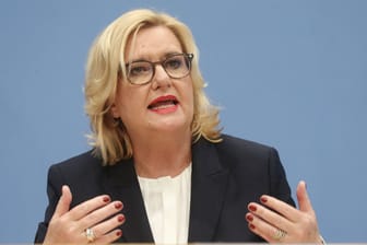 Die Wehrbeauftragte Eva Högl (SPD) befürchtet, dass die Personalsituation der Bundeswehr nicht besser wird.