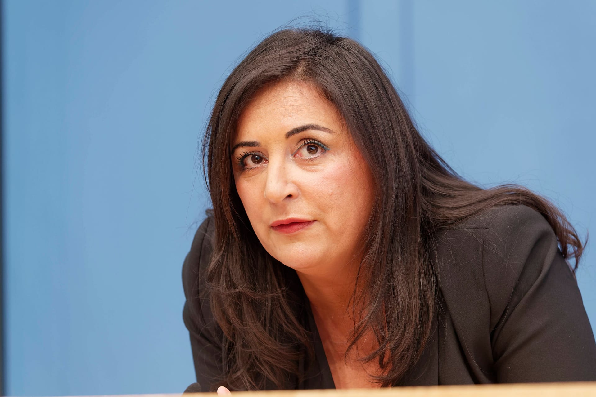 Menschenrechtsaktivistin Düzen Tekkal (Archivbild): Sie ist bei einer Veranstaltung im Landtag zu Gast.