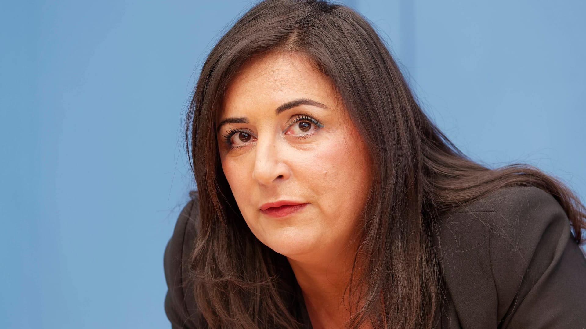 Menschenrechtsaktivistin Düzen Tekkal (Archivbild): Sie ist bei einer Veranstaltung im Landtag zu Gast.