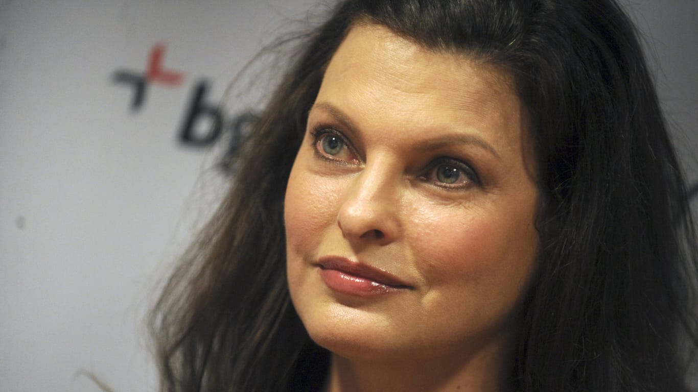 Linda Evangelista: Das Model kämpft gegen Krebs.