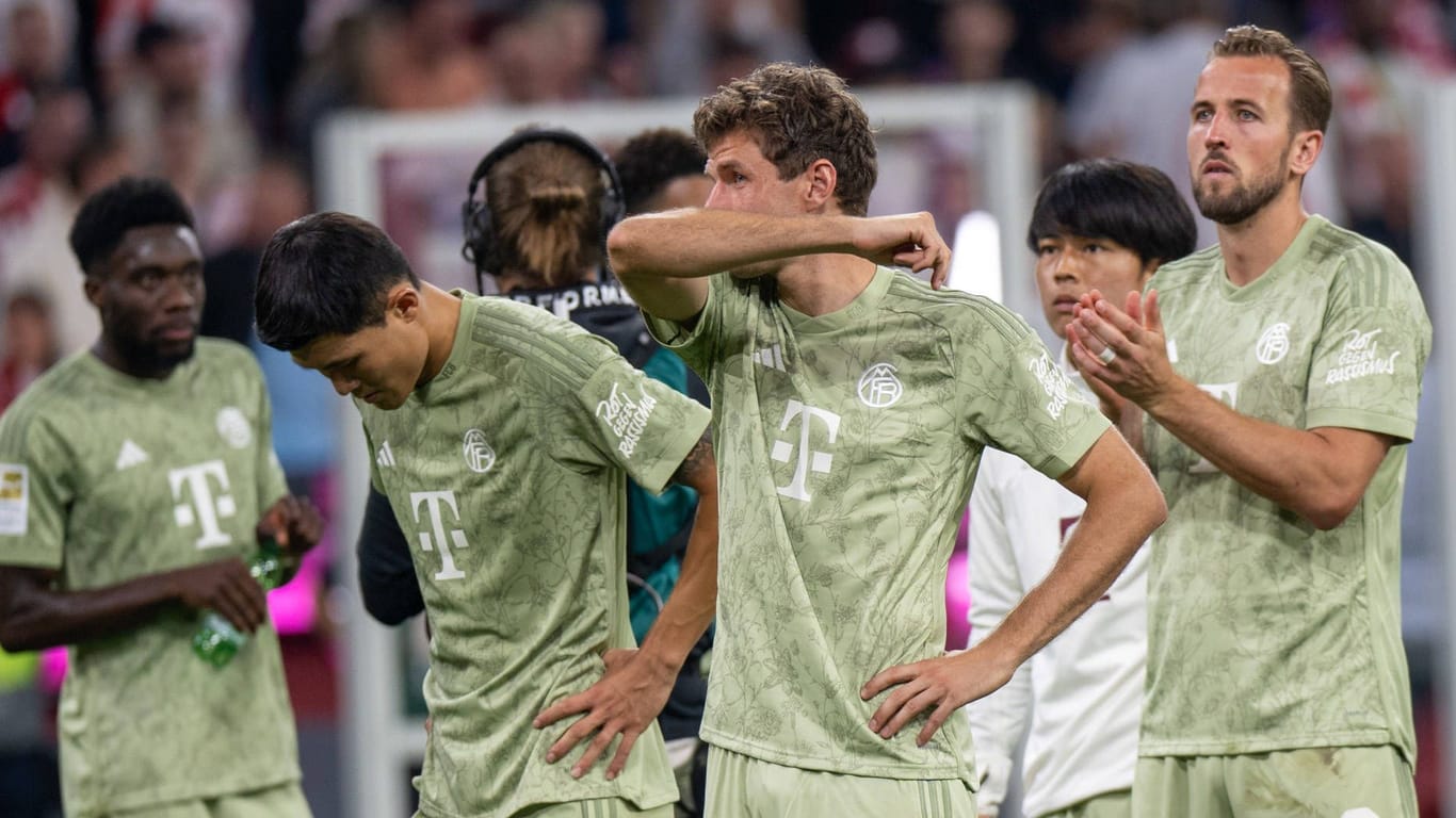 Enttäuschte Bayern nach dem späten Unentschieden: Gegen Bayer Leverkusen waren die Münchner dem Sieg sehr nah.