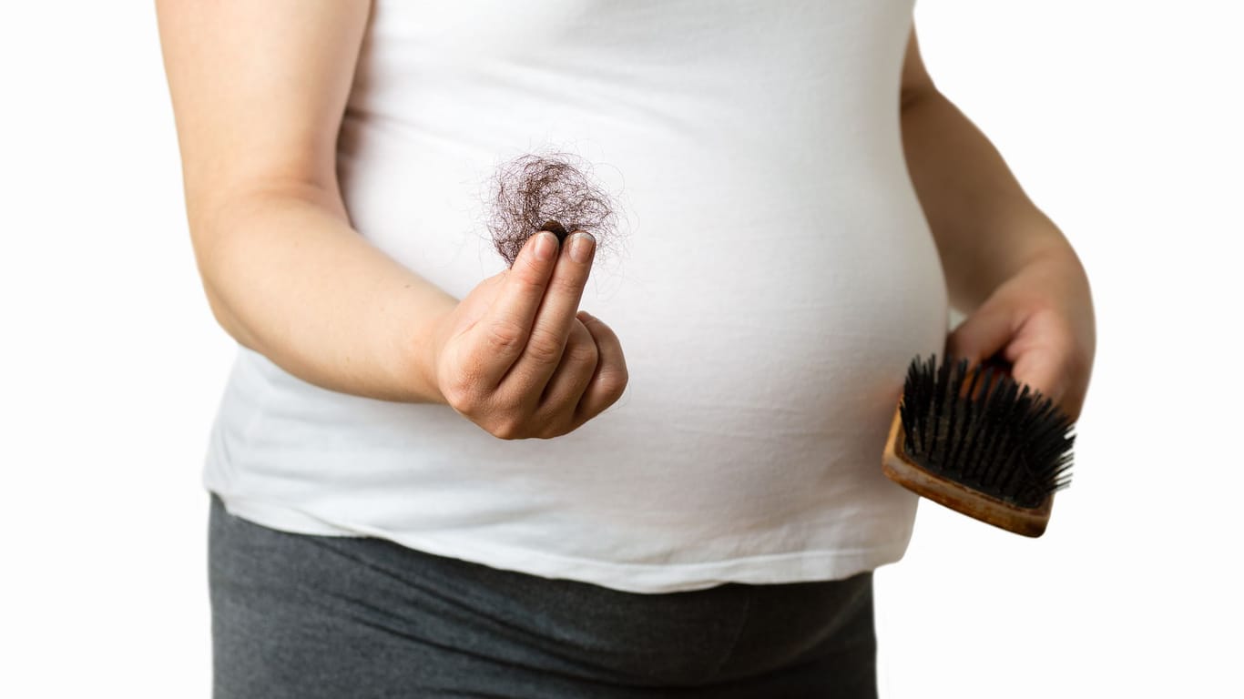 Hormonveränderungen wie in der Schwangerschaft können stark das Haarwachstum beeinflussen.