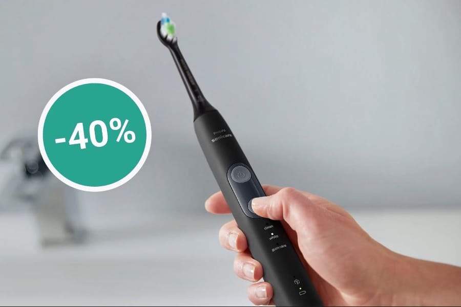 Die reduzierte Sonicare-Schallzahnbürste von Philips wird mit einem Reiseetui und einer praktischen UV-Reinigungsstation geliefert.