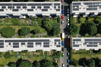 In der Friedrich-Ebert-Siedlung baute die städtische Wohnungsbaugesellschaft ABG Frankfurt Holding drei neue Wohngebäude, teils mit geförderten Wohnungen.