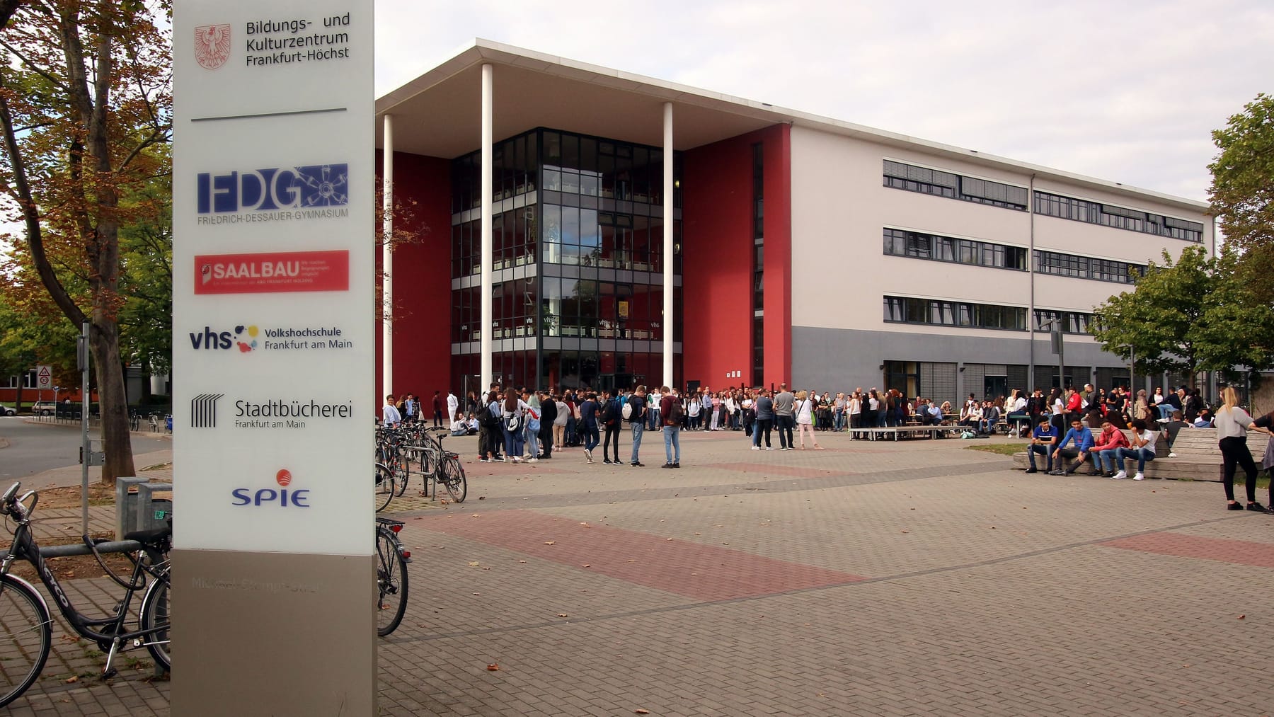 Frankfurt am Main Vetternwirtschaft bei der VHS? Stadtrat nimmt Stellung