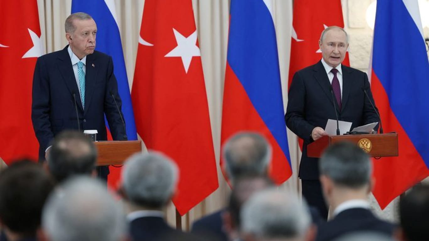Recep Tayyip Erdoğan: Er kam zu Putin nach Sodschi, um eine Absage zu kassieren.