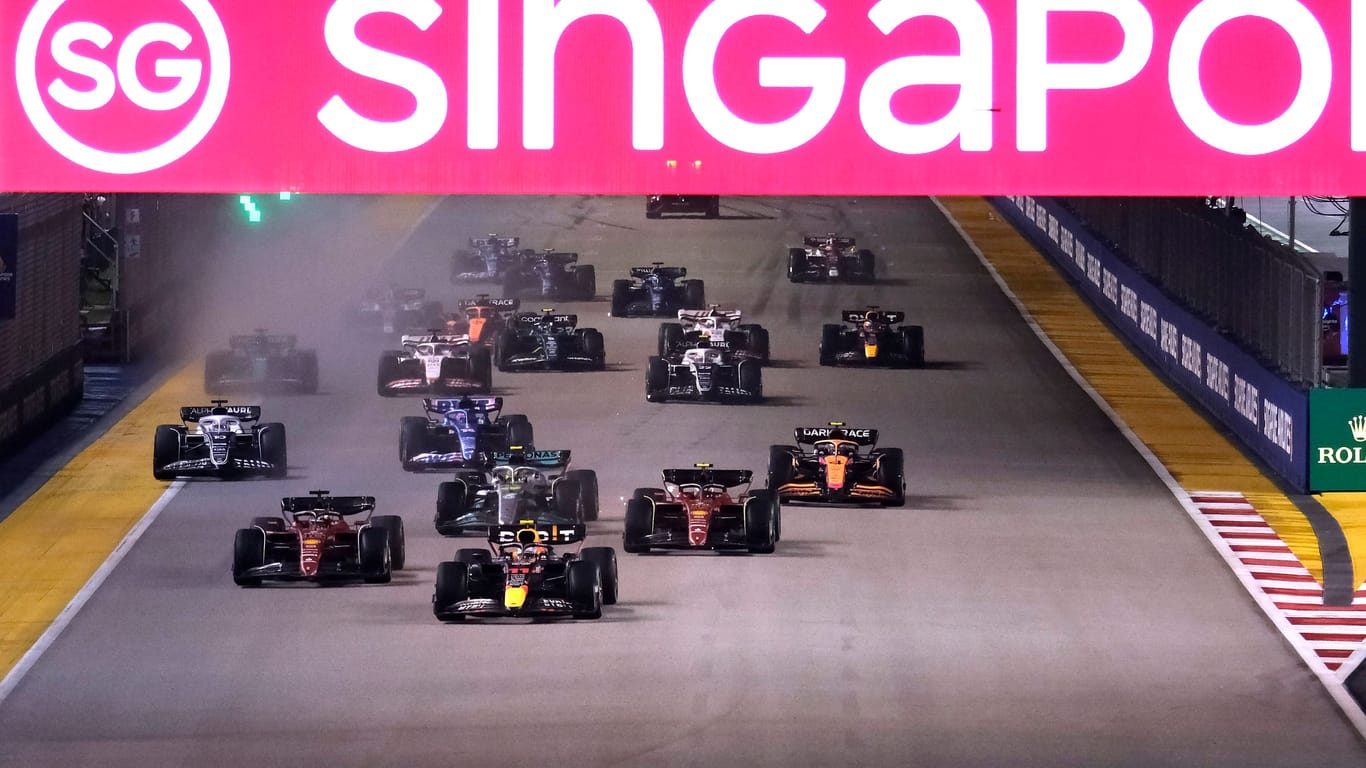 Szene beim Start in Singapur 2022.