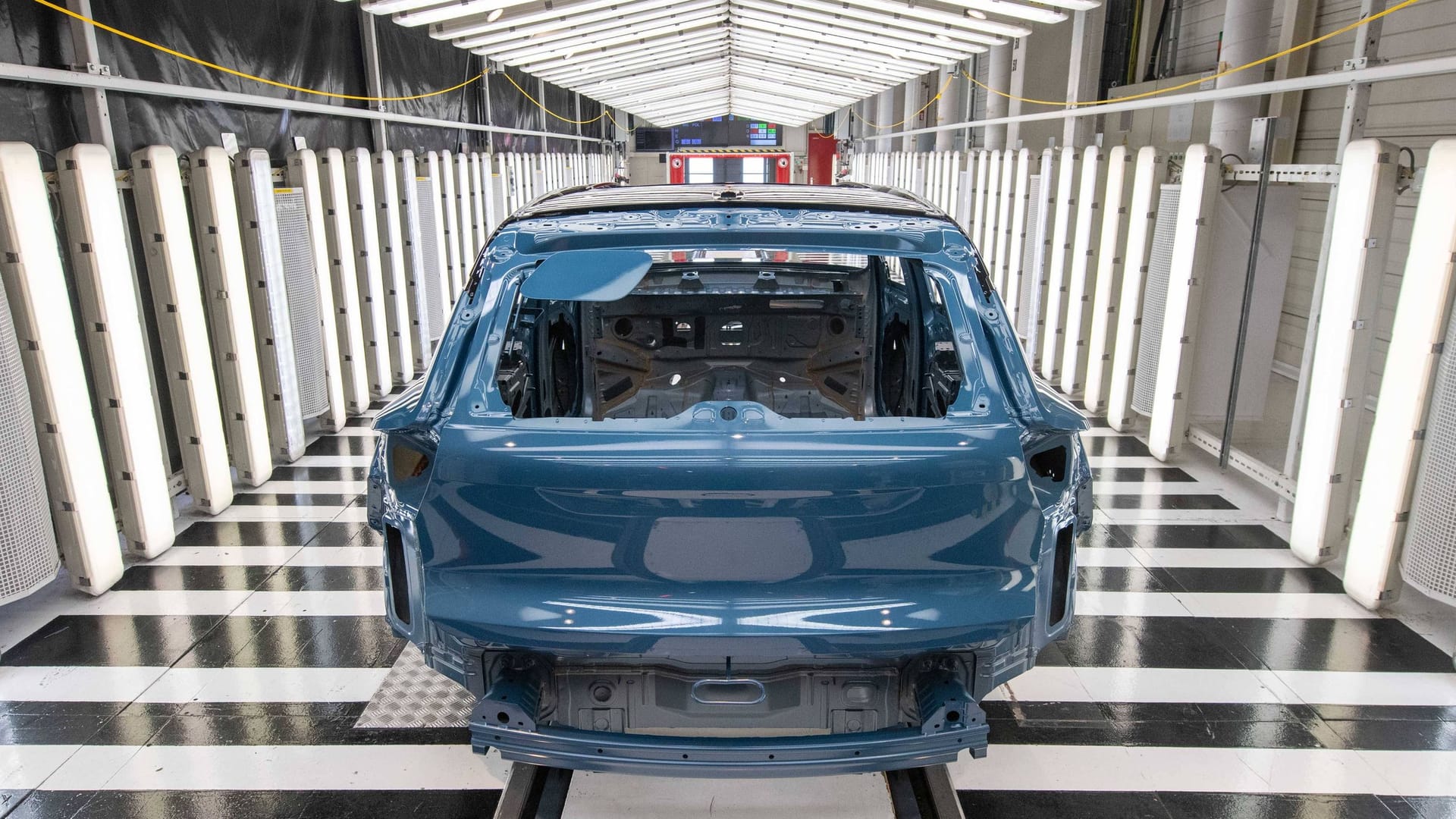 Autoproduktion (Symbolbild): Die Verbandschefin sieht den Wirtschaftsstandort Deutschland in Gefahr. Autoproduktion (Symbolbild): Die Verbandschefin sieht den Wirtschaftsstandort Deutschland in Gefahr.