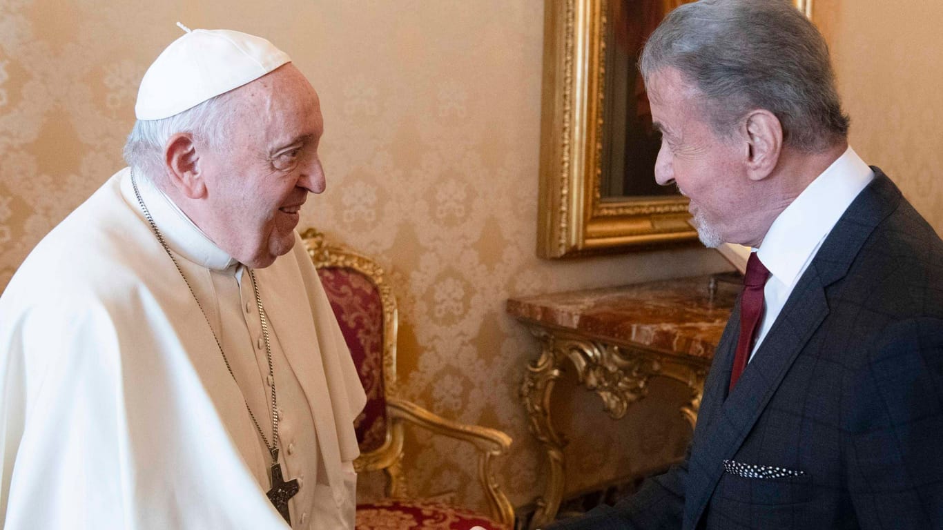 Papst Francesco und Sylvester Stallone: Die beiden fühlten sich gegenseitig geehrt, sich kennenzulernen.