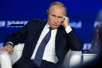 Wladimir Putin: Der russische Präsident ist von der Geschichte besessen, sagt Mary Sarotte.