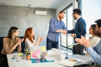 Zurück im Büro mit neuen Kollegen