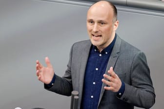 Sven Lehmann im Bundestag (Archivbild): Der Grünen-Politiker hat die AfD-Fraktion verärgert.