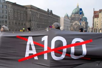 Protest gegen den Ausbau der A100 (Archivbild): Protest gegen den Ausbau der A100 (Archivbild):
