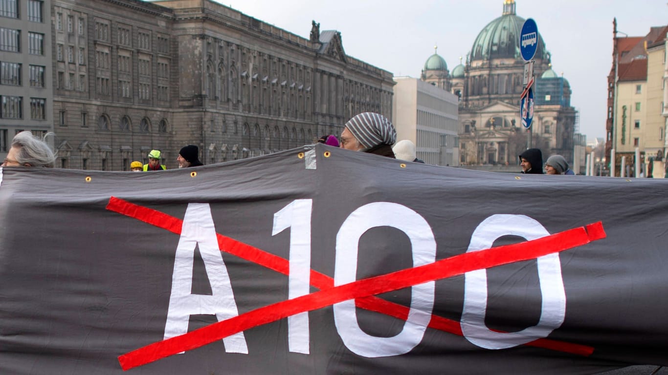 Protest gegen den Ausbau der A100 (Archivbild):