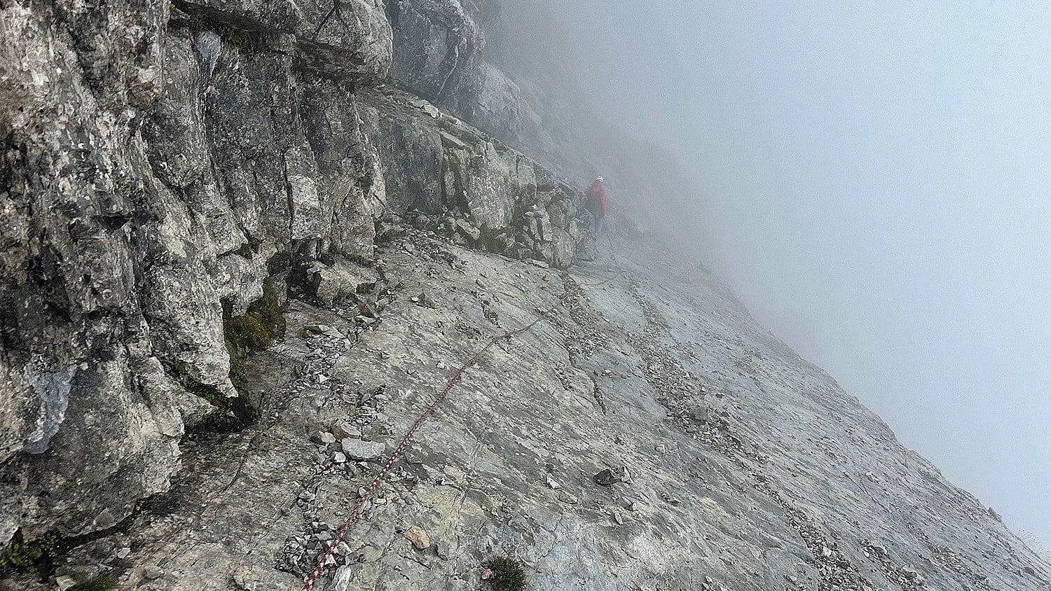 Widrige Bedingungen: Nebel, Regen und Sturzbäche erschwerten die Rettung.