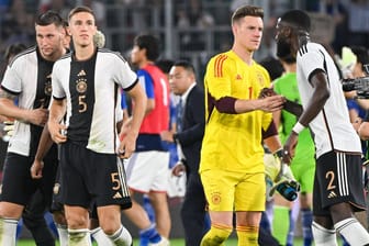 Die deutschen Nationalspieler nach der Niederlage gegen Japan: Die Partie wurde aus DFB-Sicht zu einem Reinfall.