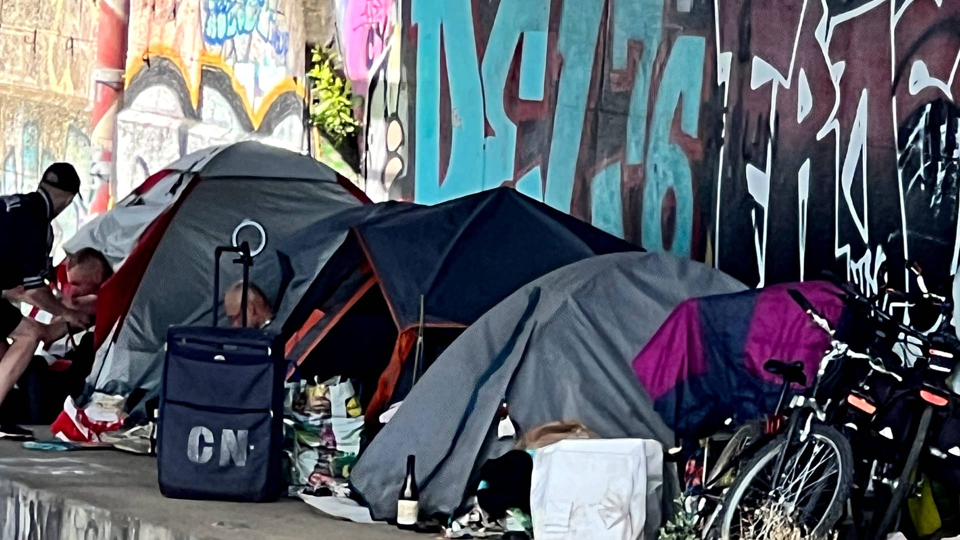 Obdachlose in Berlin (Symbolbild): Der Berliner Senat will bei Ihrer Versorgung sparen.