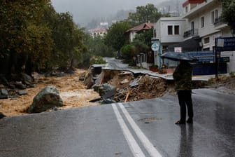 EUROPE-WEATHER/GREECE-STORM